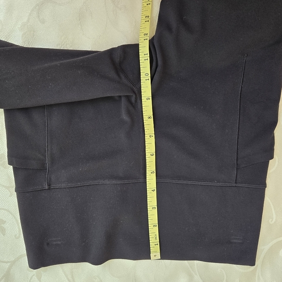 Athleta Salutation Stash Tight Black Small - Picture 9 of 9